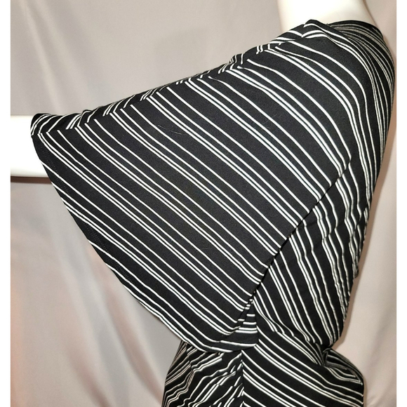 White House Black Market Striped Batwing Top - Size Medium - Picture 7 of 10